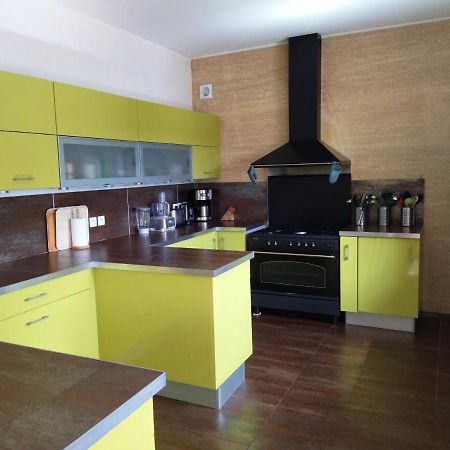 Villa La Charmeuse Fleurie Collias ภายนอก รูปภาพ
