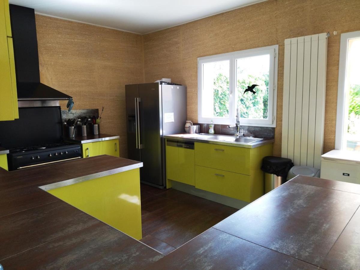 Villa La Charmeuse Fleurie Collias ภายนอก รูปภาพ
