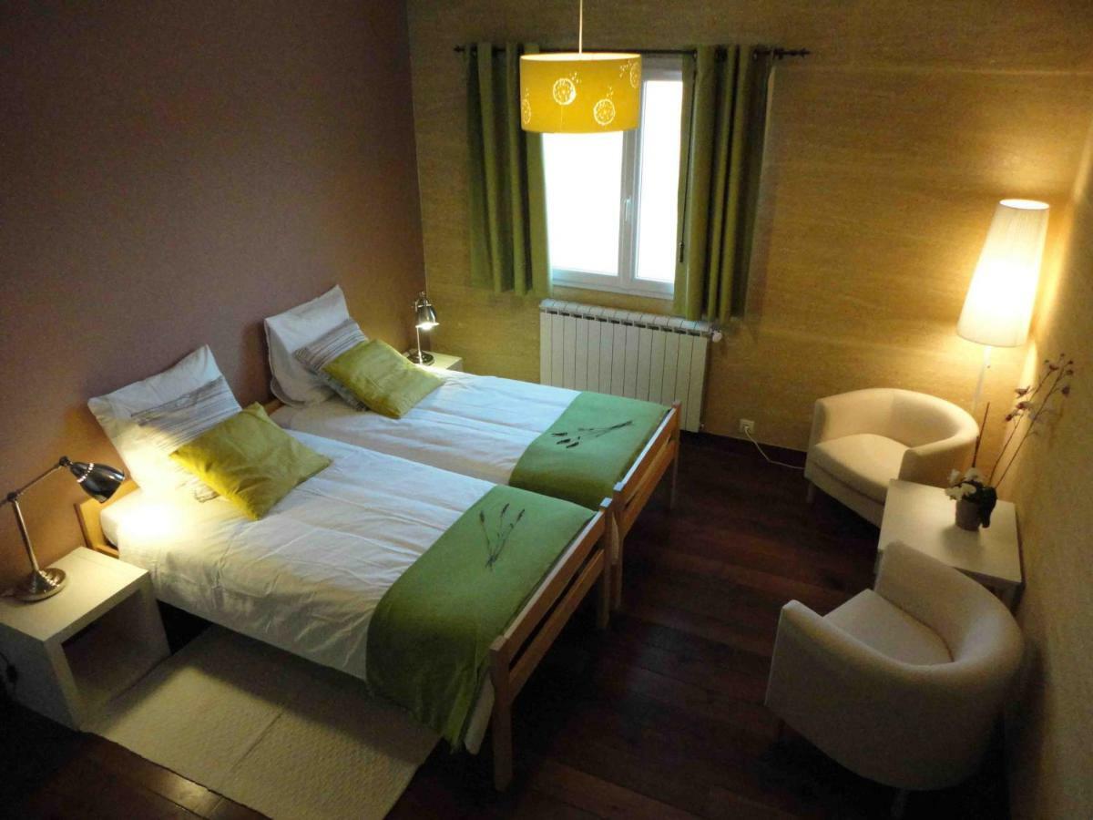Villa La Charmeuse Fleurie Collias ภายนอก รูปภาพ
